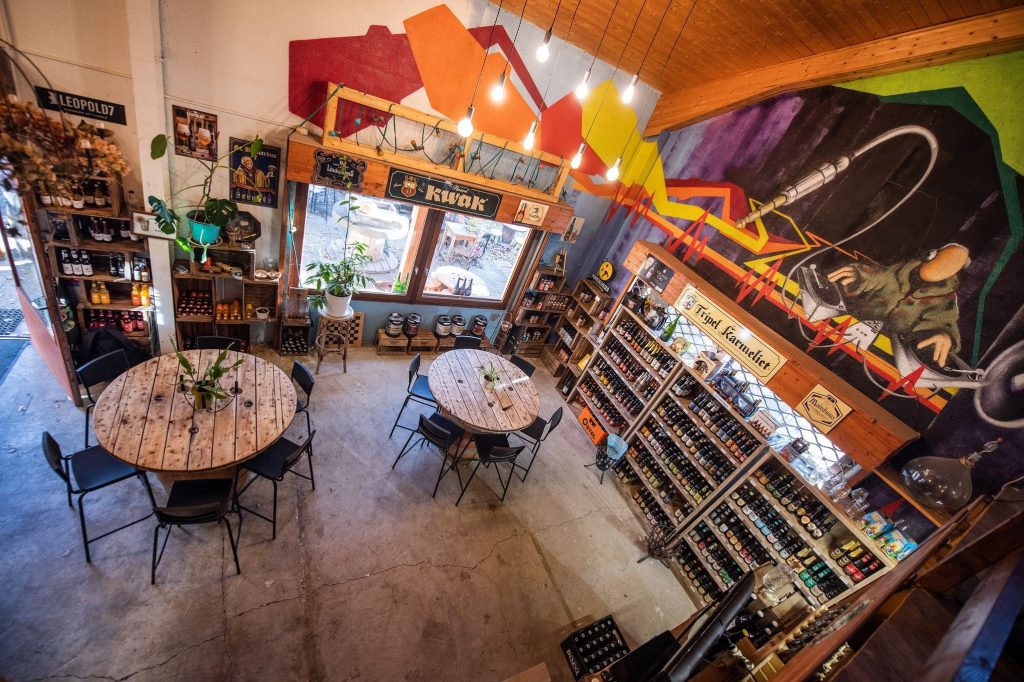 Bar à bières La petite mousse, Embrun